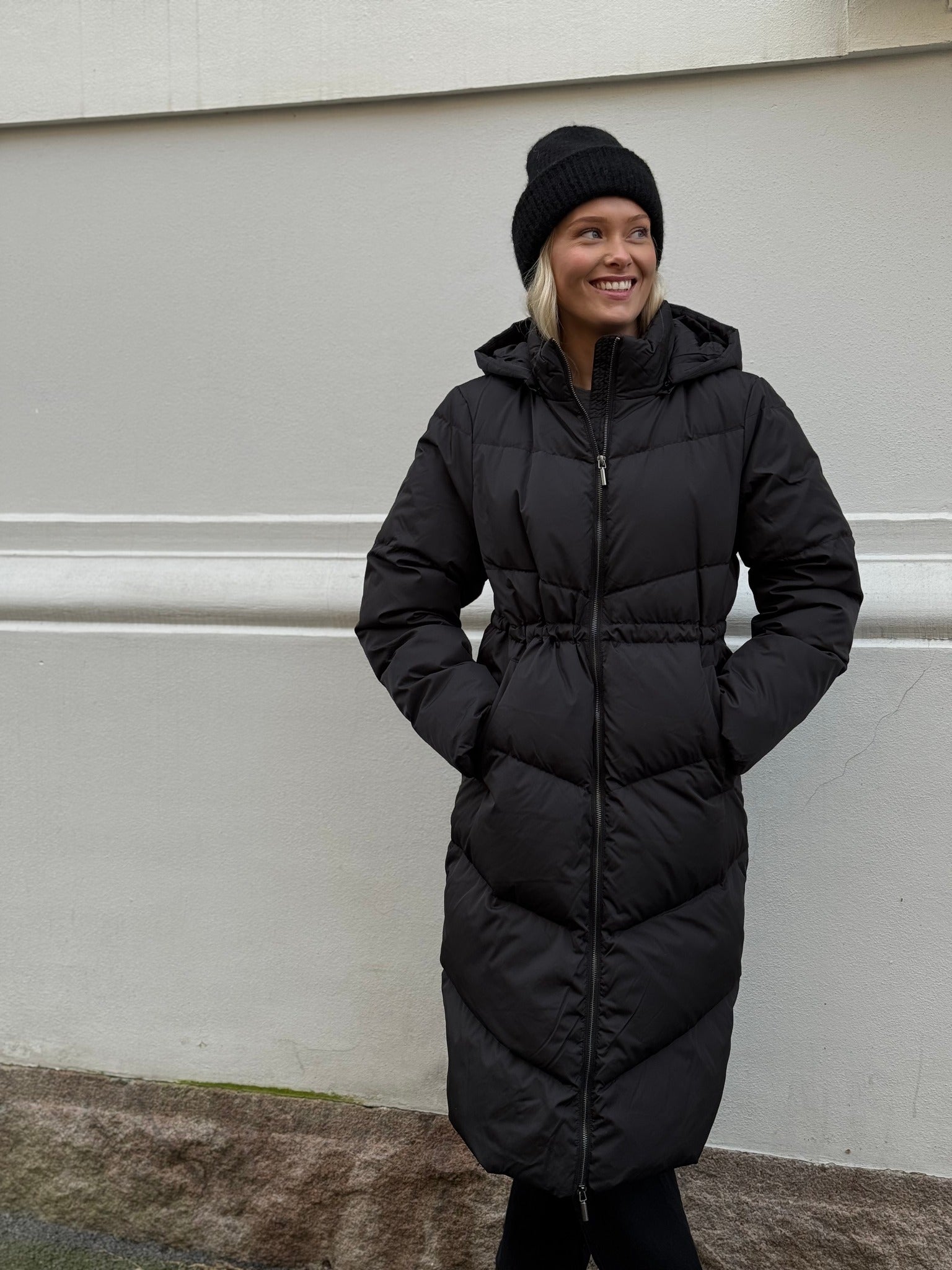 VIDAWN Quilted Jacket - Black